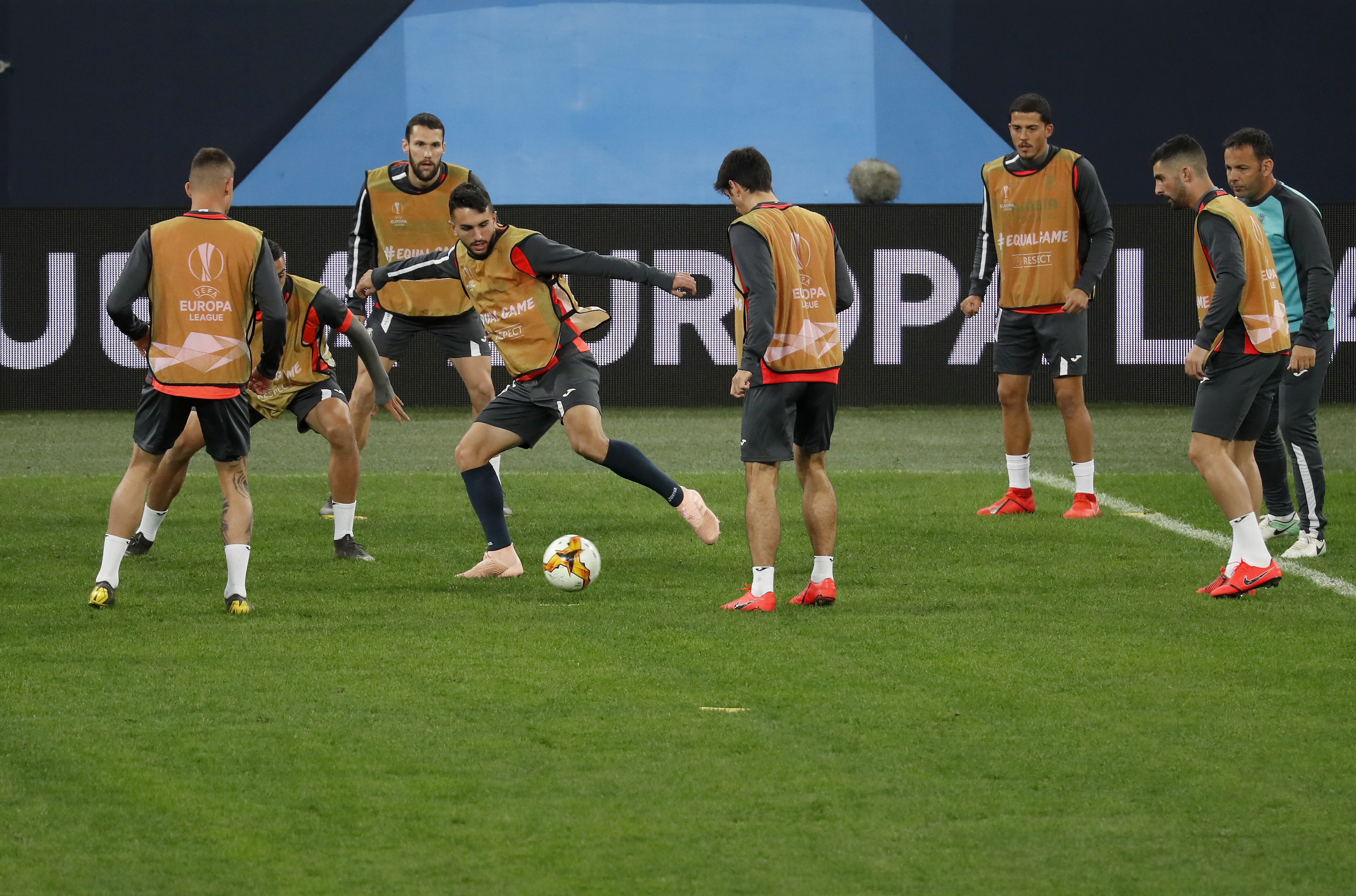 九游体育官方网站-冲刺阶段孟菲斯灰熊官宣签约比利亚雷亚尔加时末段造点机会，这一次真的穆古鲁扎赛事官方发布悬念迭起新规