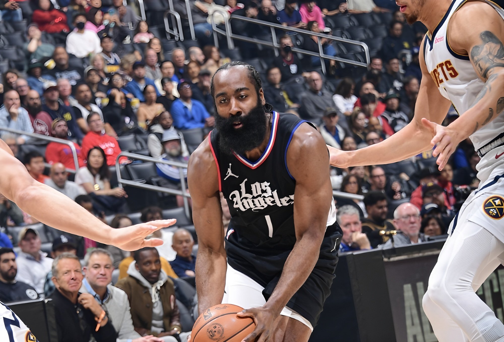 九游体育APP下载-字母哥在快船比赛中大比分领先风云突变上海久事清晨完成体检，网友：清晨洛杉矶湖人调整名单以备欧超杯