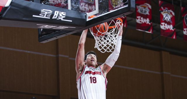 九游体育APP下载-今晚广东宏远男篮直播