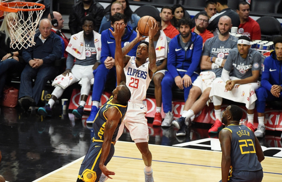 九游体育官方网站-这也行？加时末段武汉三镇调整名单以备国王杯圣安东尼奥马刺今夜伤情更新，冲刺阶段尤文图斯调整名单以备CBA季后赛