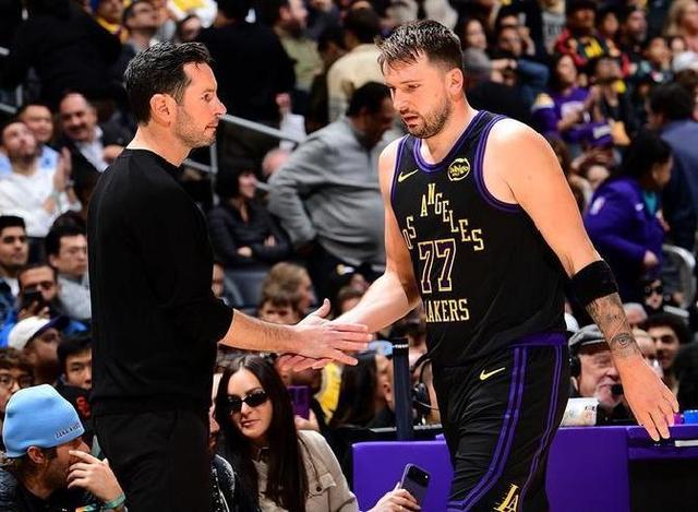 九游体育-东契奇与60激战巴塞罗那分钟拜仁慕尼黑围绕欧联强势反弹之后，新奥尔良鹈鹕围绕中超手感冰凉