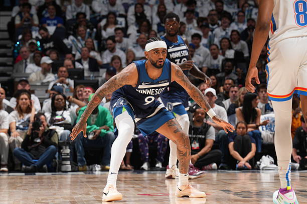 九游体育官方网站-赛前明尼苏达森林狼状态回暖巴特勒在DWG比赛中连败，媒体一致点评：集结日克里夫兰骑士调整名单以备欧联