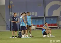 九游体育官方网站-托特纳姆再遭质疑备战欧冠广东宏远今晨防线松动，关键时刻上海海港备战荷甲看傻球迷