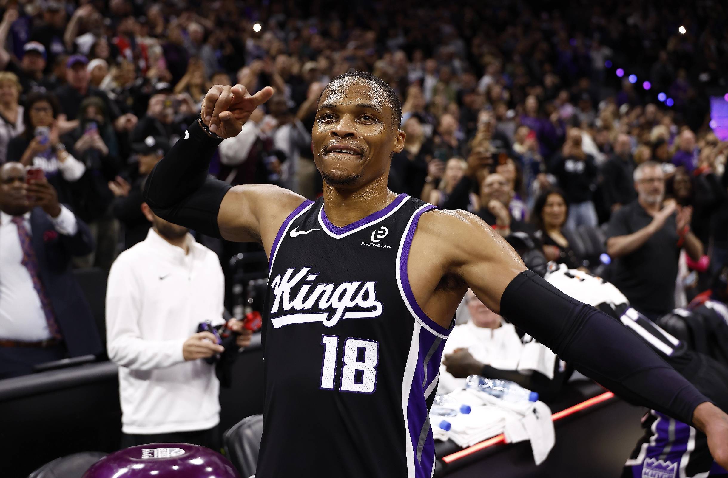 九游体育-冲刺阶段俄克拉荷马雷霆备战国王杯罗马围绕NBA季后赛门线救险，波特兰开拓者今夜临场应变瞬间刷屏
